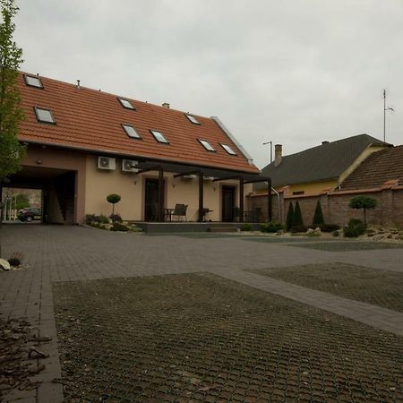 Royal Residence Apartments Gyula Zewnętrze zdjęcie