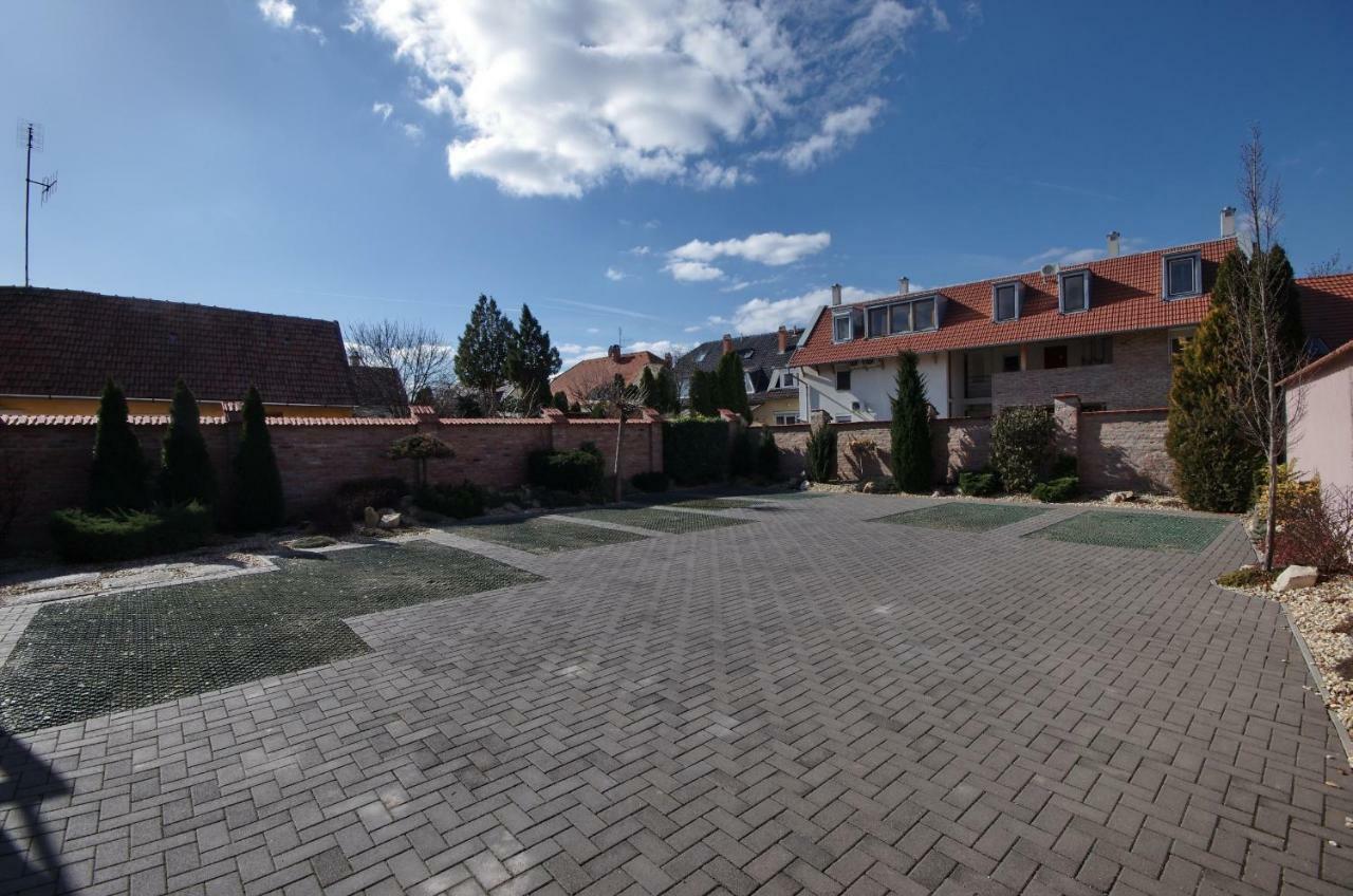 Royal Residence Apartments Gyula Zewnętrze zdjęcie
